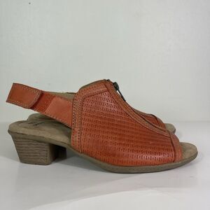 Earth Women Marietta Maureen Slingback Sandal  8.5M Orange Leather Block Heel